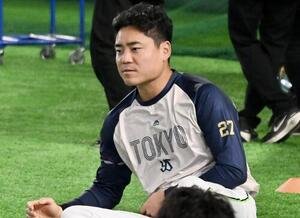 巨人対ヤクルト　チームに合流したヤクルト中村悠(撮影･滝沢徹郎)