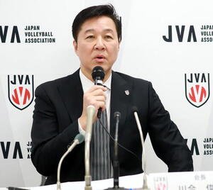 記者会見を開いた日本バレーボール協会の川合俊一会長(撮影･木下淳)