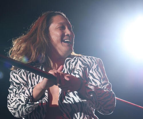 やたら長い黒潮の入場(撮影･中島郁夫)