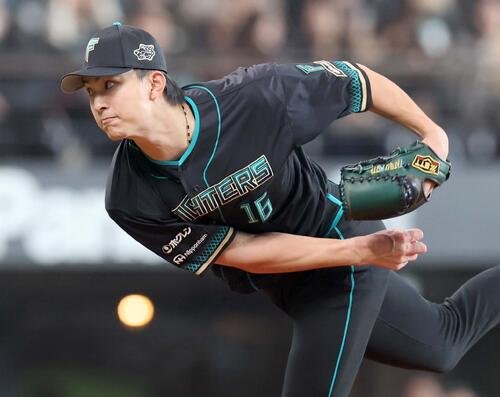 日本ハム対ヤクルト　日本ハム先発の達(撮影･黒川智章)