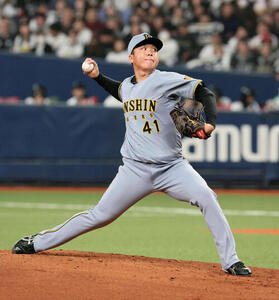 オリックス対阪神　阪神先発の村上(撮影･宮崎幸一)
