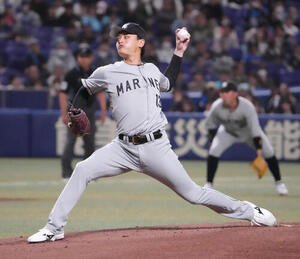 中日対ロッテ　1回裏、登板するロッテ先発の毛利(撮影･森本幸一)