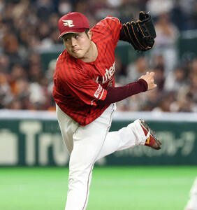 巨人対楽天　力投する楽天先発の滝中(撮影･浅見桂子)