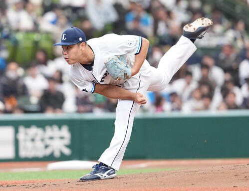 西武対DeNA　先発し力投する西武平良(撮影･鈴木みどり)