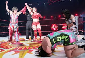 橋本千紘･朱里組に勝利したSareee(右)･彩羽匠組(撮影･たえ見朱実)