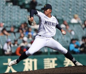 三重対佐野日大　三重先発の上田(撮影･西尾就之)