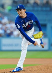ドジャース対エンゼルス　力投するドジャース先発の佐々木(撮影･垰建太)