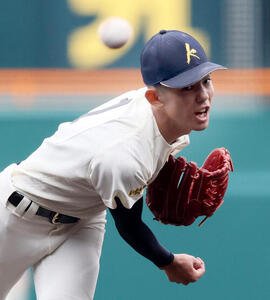 智弁学園対神村学園　智弁学園戦に先発する神村学園･龍頭(撮影･加藤哉)