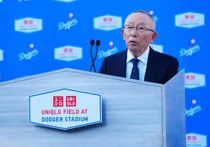 会見に臨むユニクロ柳井代表取締役会長(撮影･垰建太)