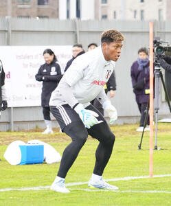 スコットランド戦に向けて調整した日本代表GK鈴木彩艶(撮影･佐藤成)