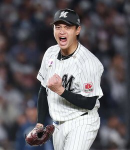 四回表西武2死一、二塁、源田から空振り三振を奪い雄たけびを上げる毛利＝日刊スポーツ