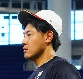 岡本和真(2026年3月撮影)