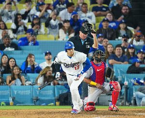 ドジャース対ダイヤモンドバックス　8回裏ドジャース無死二塁、ニゴロに倒れる大谷(撮影･垰建太)