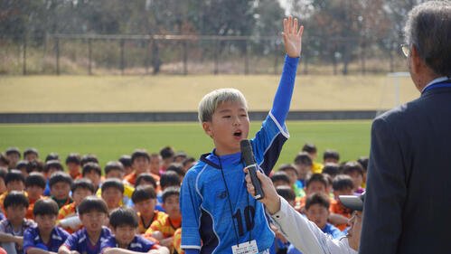 選手宣誓を行うスマイス･セレソンの後藤瑛琉馬選手