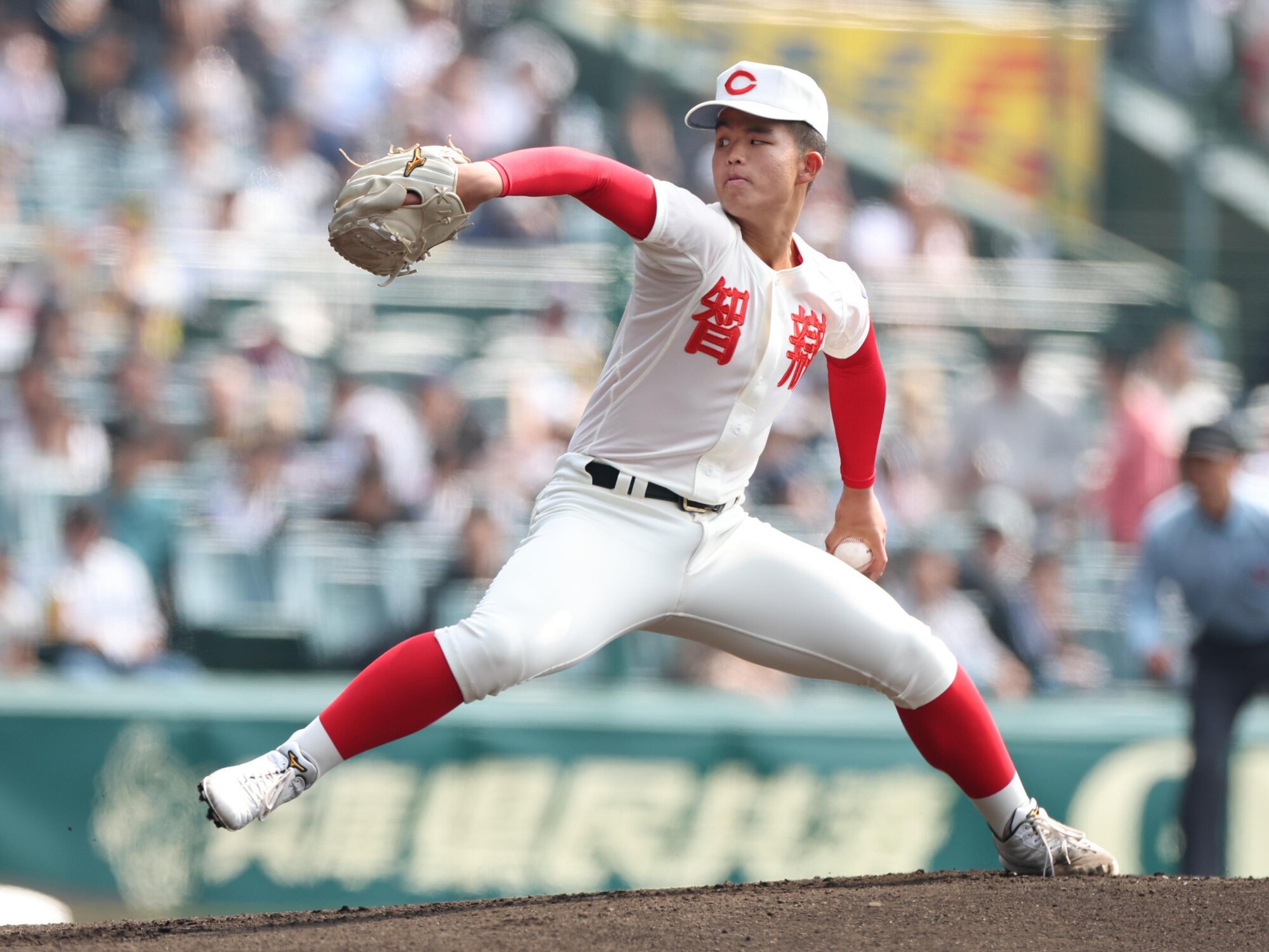 中京大中京―智弁学園　力投する智弁学園先発の杉本=米田怜央撮影