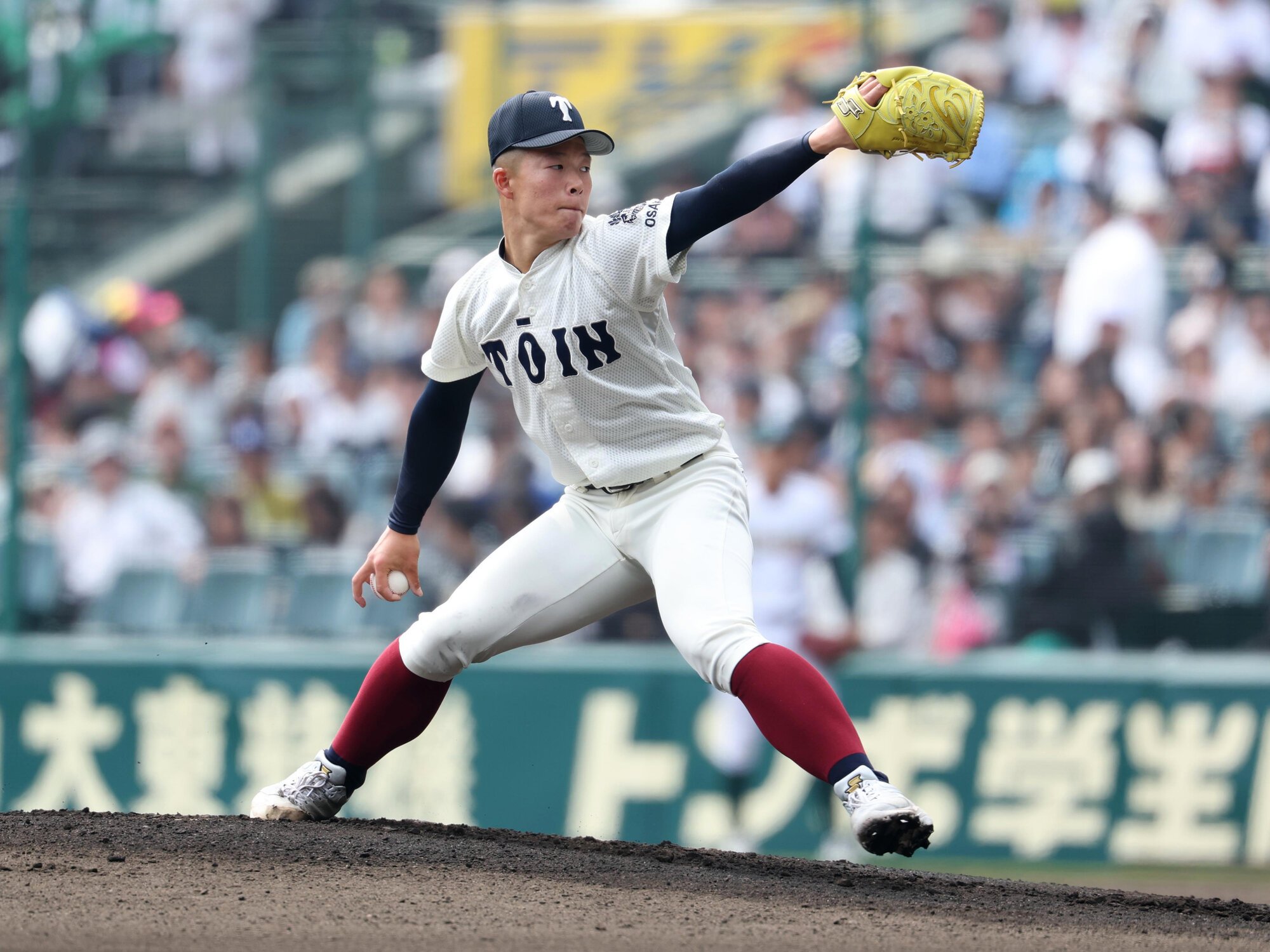 専大松戸―大阪桐蔭　力投する大阪桐蔭先発の吉岡＝伊藤進之介撮影