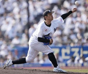 ロッテ対西武　ロッテ先発の小島(撮影･小島史椰)