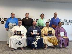 ヤメ力士超相撲に参加する元力士たち。後列左から大喜鵬、大翔鵬、旭大星、東龍、前列左から英乃海、臥牙丸、豊ノ島、松鳳山