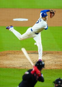 ドジャース対ガーディアンズ　力投するドジャース先発大谷(撮影･垰建太)