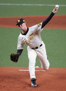 阪神対DeNA　阪神先発のルーカス(撮影･西尾就之)