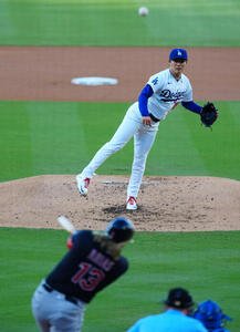 ドジャース対ガーディアンズ　3回表ガーディアンズ無死、アリアスにソロ本塁打を浴びる山本(撮影･垰建太)