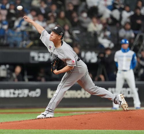日本ハム対ロッテ　ロッテ先発の西野(撮影･井上学)