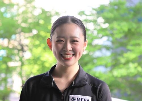 リリーカップ女子選手権で演技後に笑顔を見せる青木(撮影･藤塚大輔)