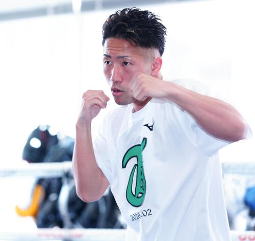 公開練習で汗を流す井上拓(撮影･鈴木みどり)
