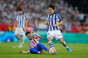 スペイン国王決勝のA･マドリード戦に出場したレアル･ソシエダードの久保建英(AP)