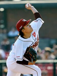 楽天対ロッテ　楽天先発の早川(撮影･野上伸悟)