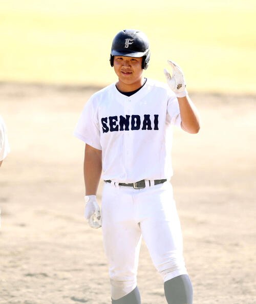 仙台一対宮城広瀬　5回、適時打を放ち笑顔の仙台一･田原口(撮影･木村有優)