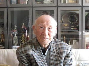 元南海内野手で元近鉄監督の岡本伊三美氏(撮影･寺尾博和)