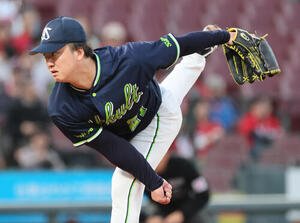 広島対ヤクルト　ヤクルト先発の吉村貢司郎(撮影･加藤孝規)