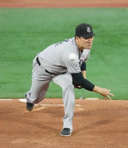 DeNA対巨人　先発し力投する巨人田中将大　(撮影･増田悦実)