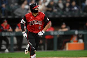 4回、11号ソロを放つホワイトソックス村上宗隆 (AP)