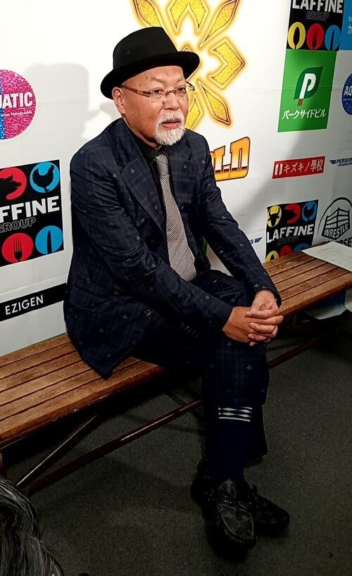ロッシー小川代表