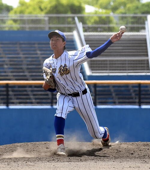春季高校野球静岡県大会準々決勝･知徳対静岡　力投する知徳･渡辺大地(撮影･前田和哉)