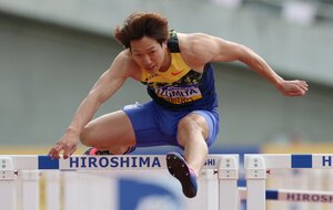 男子110メートル障害で優勝した泉谷駿介＝米田怜央撮影