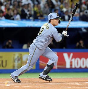 ヤクルト対阪神　1回表阪神1死満塁、大山悠輔は先制2点適時二塁打を放つ(撮影･浅見桂子)