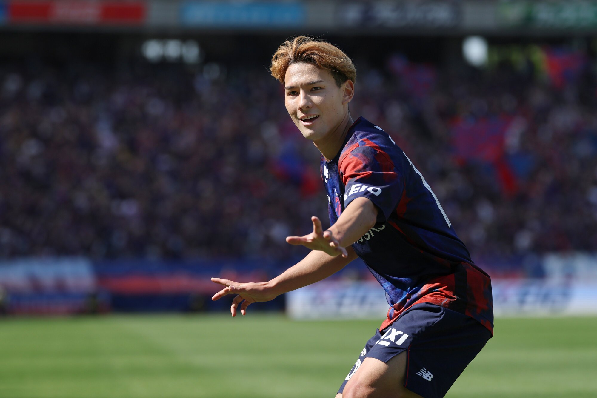 前半、先制ゴールを決めたFC東京の佐藤恵允=内田光撮影