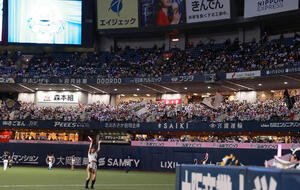 オリックス対ロッテ　ラッキー7で盛り上がるオリックスファン(撮影･上山淳一)