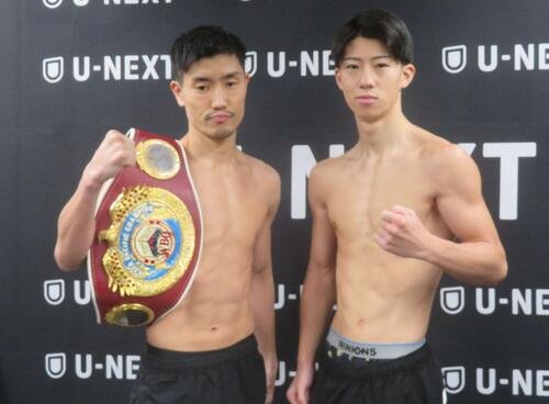 計量クリアしたWBOアジア･パシフィック･フェザー級王者藤田健児(左)と挑戦者の同級9位武藤涼太