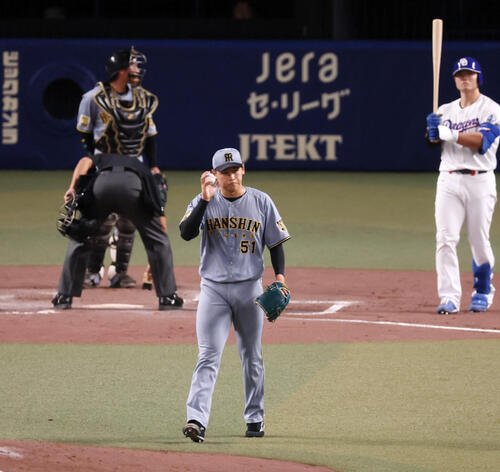 中日対阪神　3回裏中日1死満塁、早川太貴は村松開人に右線3点適時三塁打を打たれ失点(撮影･加藤哉)