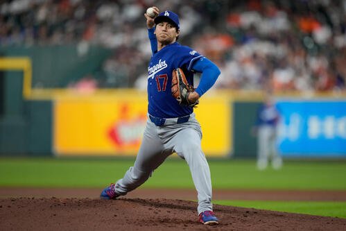 アストロズ戦で力投するドジャース大谷翔平(AP)