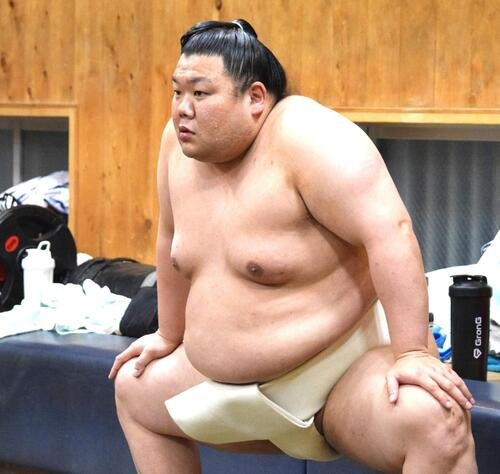 四股を踏む美ノ海(撮影･山田遼太郎)