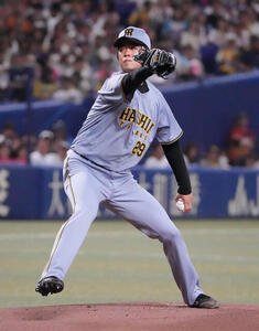 中日対阪神　1回裏、登板する阪神先発の高橋遥人(撮影･森本幸一)