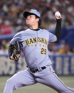 中日対阪神　1回裏、登板する阪神先発の高橋遥人(撮影･森本幸一)