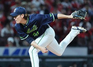 広島対ヤクルト　5回裏広島、ヤクルト先発の高梨裕稔(撮影･加藤孝規)