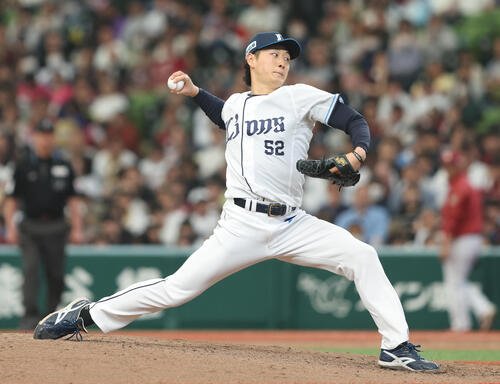 西武対楽天　7回表、3番手で登板する篠原響(撮影･河田真司)