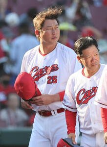 広島対ヤクルトヤクルトに連敗した新井貴浩監督(撮影･加藤孝規)